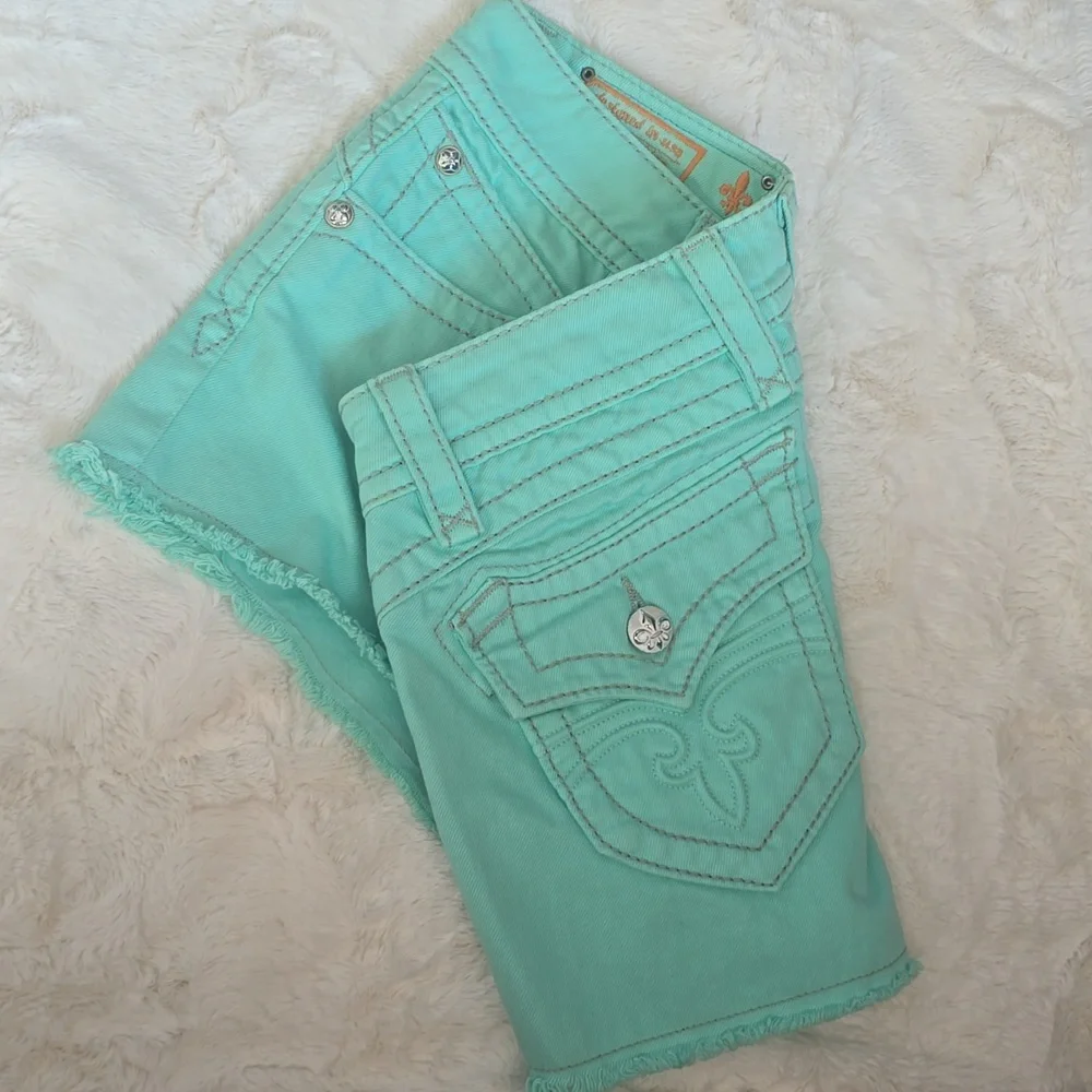 Rock Revival Women's Aqua Jean Shorts Size 28 Women's - Picture 4 of 8